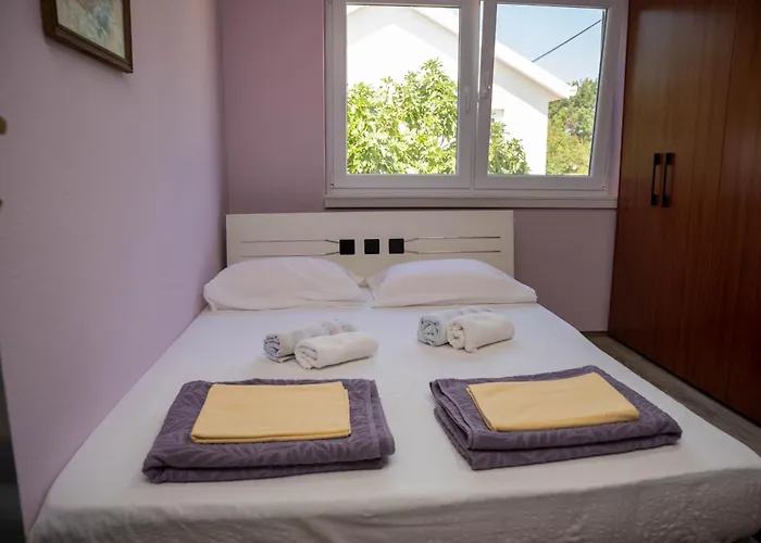 펜션 Vikendica Leina *